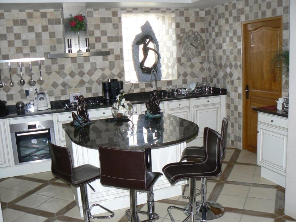 Le Manoir Des Chapelles Bed & Breakfast Venoy ภายนอก รูปภาพ